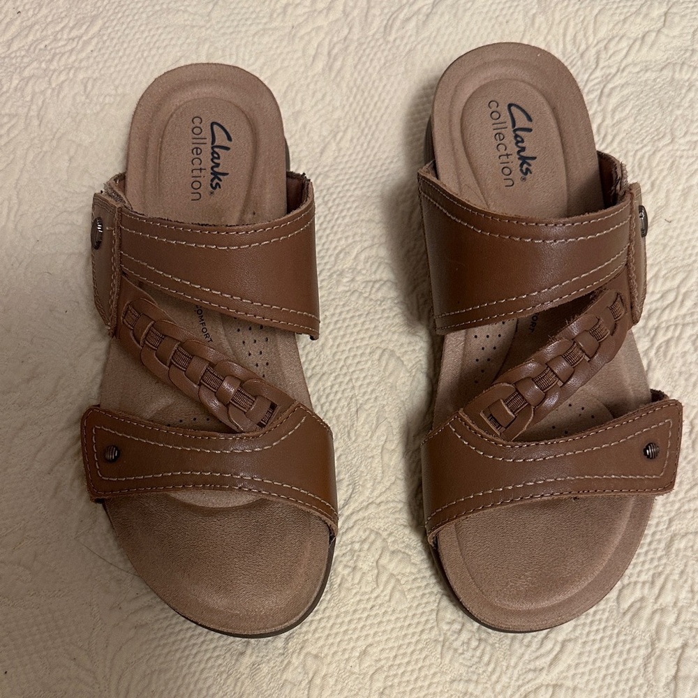 Clarks Tan Woven Strap Slides